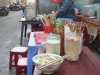 Un vendeur de pho ga à hanoi (wikipedia)