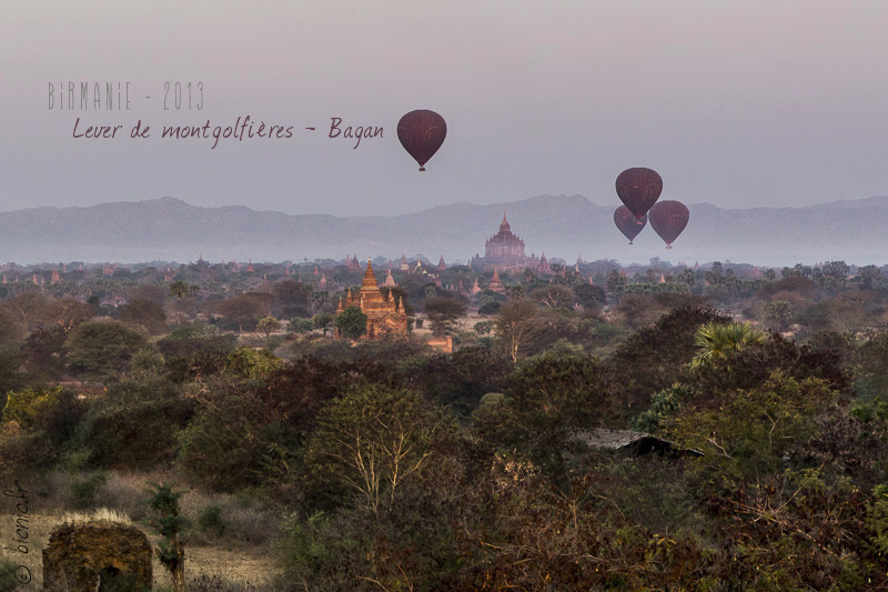 Lever de montgolfières - Bagan
