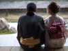 Jeune couple en habits traditionnels
